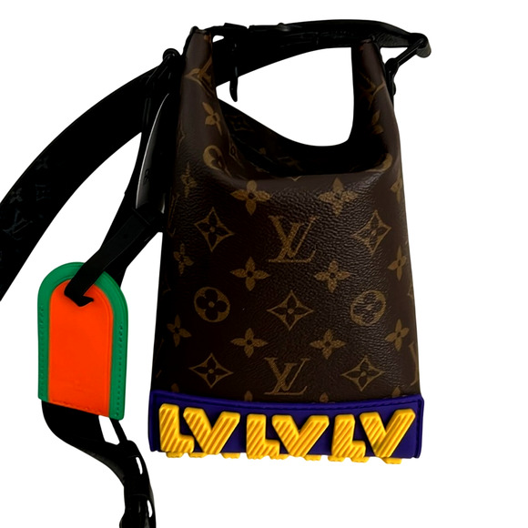 Limited edition LOUIS VUITTON Monogram LV Rubber Cruiser Messenger Multicolor - Picture 1 of 16